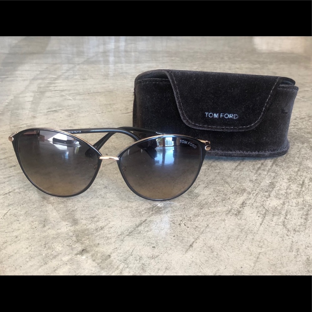 Beautiful Tom Ford sunglasses!